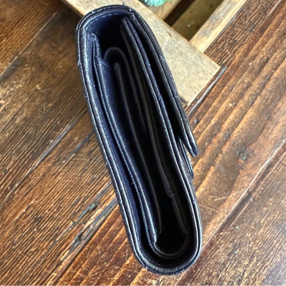 CHANEL Classic L-Flap Caviar Navy Blue Quilted Long Wallet - Picture 6 of 15